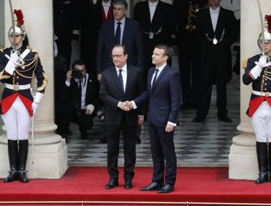Γαλλία: Έφτασε στο Ελιζέ ο Εμμ. Μακρόν για την τελετή μεταβίβασης της εξουσίας (βίντεο)